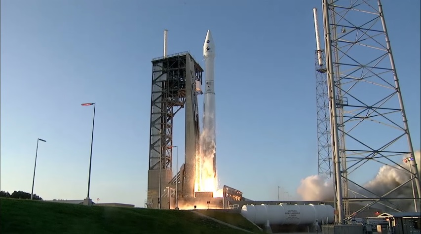 Sonda OSIRIS-REx w drodze na asteroidę Bennu