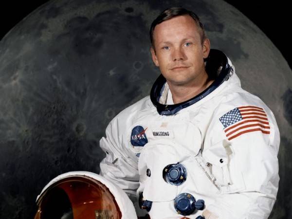 Neil Armstrong - pożegnanie herosa